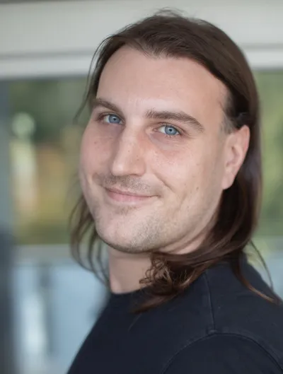 Alexander Seidler, Gründer · Fachinformatiker für Anwendungsentwicklung bei twentyonepixels